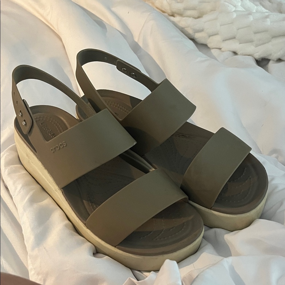 CROCS Women's Olive Sandals